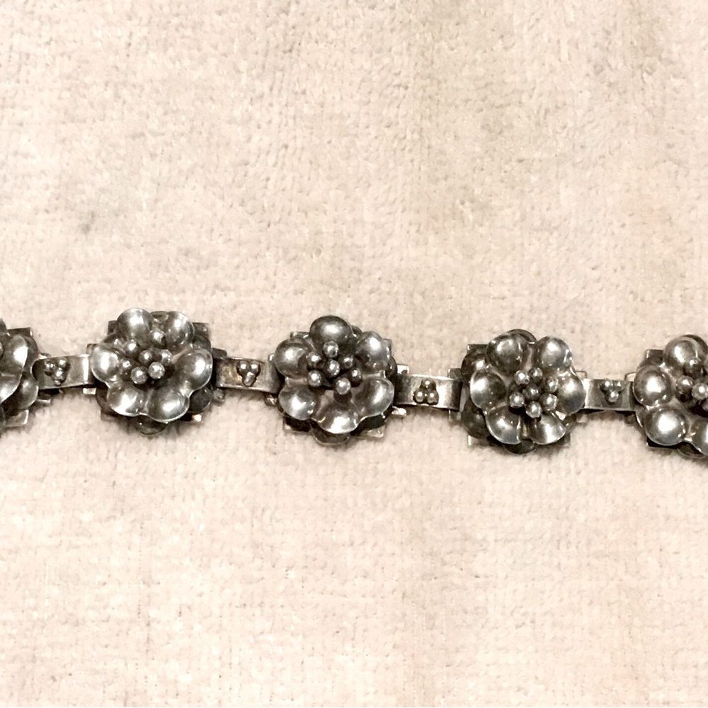 STERLING SILVER HOBE VINTAGE COLLECTABLE BRACELET